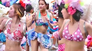 hiroyukit-第46回神戸まつりでサンバを鑑賞しました～30-神戸サンバチーム【1】-こちらはＴバックではなく、ビキニの水着に似た衣装で元気に踊っておられました