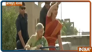 Priyanka Gandhi holds a roadshow, campaigns for Sheila Dikshit in Delhi