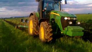 John Deere 7920 with Pietro moro