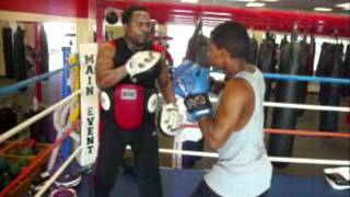 14yr.old boxer hitting focus mitts at LA Boxing