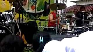 Eno (Netral) & Andyan (Dead Squad) drum solo (live at SMAN 59 Jakarta)