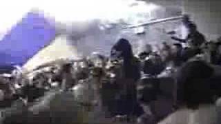 La Rebel de Pumas en el tunel