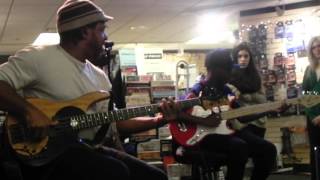 Victor Wooten & 8 year old Lil Asmar jamming in New York City
