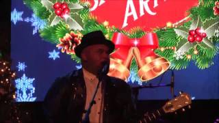 Israel Houghton & Adrienne Bailon: sings "I am a friend of God"