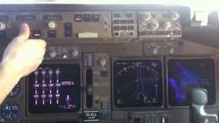 Заход на посадку в а/п Дубай Боинг 747-400 АК Трансаэро