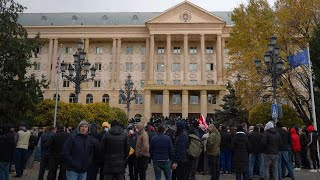 სააკაშვილის საქმე: სასამართლოს სხდომები აქციების ფონზე მიმდინარეობს — ვიდეო