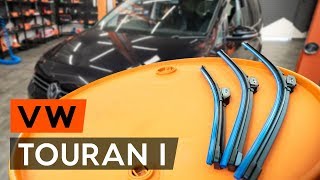Как заменить щётки стеклоочистителя на VW TOURAN 1 (1T3) [ВИДЕОУРОК AUTODOC]