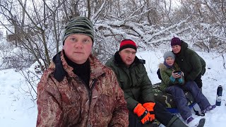 Безудержное веселье! Катаемся на тюбинге с горки в овраге зимой!