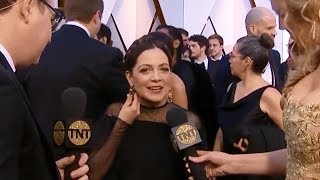 Natalia Lafourcade en la alfrombra roja de los Oscar