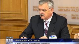 У Івано-Франківську взялися за чищення дощоприймальних решіток