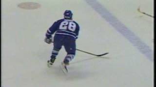 Tie Domi destroys Martin Havlat - 2001 playoffs