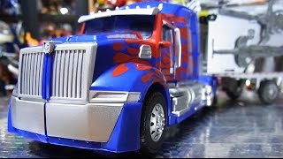 よみがえるTRANSFORMERS バトルコマンドオプテイマスプライム　Optimus Prime