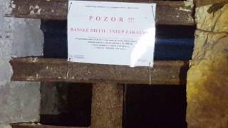 zatarasený vstup - Dubnícke opálové bane - Libanka