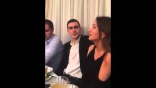 Ani Glonti / ანა ღლონტი / Гузинка круто поет под гитару / ქართველი გოგო ლამაზად მღერის