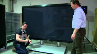 Panasonic Plasma Display TH-103 (103 Zoll / 263 cm) und TH-85 (85 Zoll / 216 cm) mit ScreenLifter