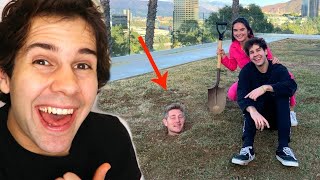 ЗАКОПАЛИ ДЕДА НА ЗАДНЕМ ДВОРЕ | @David Dobrik  | Перевод РокЫча