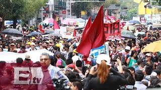 Estudiantes del IPN marchan con rumbo a Segob  / Ingrid Barrera