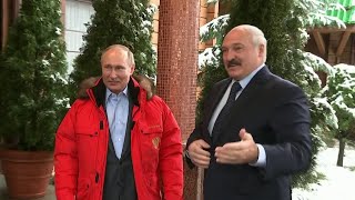 В Сочи проходят переговоры Владимира Путина и Александра Лукашенко.