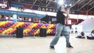 Крутой танец уличного танцора: electric boogie!!!! Супер