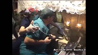 Изъятия из гробницы частицы мощей святителя Николая Чудотворца в Бари, Италия
