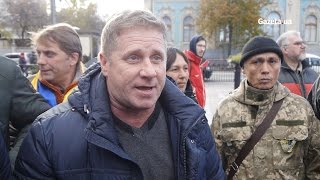 "Ніхто з бітами вже не вийде, в людей на руках купа зброї" - Валентин Лихоліт "Батя"