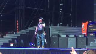 Guns n Roses - live in Berlin 03.06.2018. Axl introducing Slash