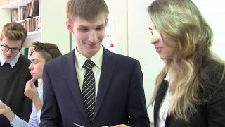 Открытый урок по русскому языку  в 10 классе по теме:  «Работа с текстом. Тип речи: рассуждение»