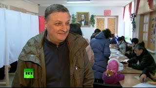 Избиратели: Пора возвращаться домой, в Россию