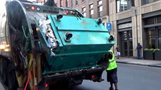 Waste Management 310962 ~  Mack MRU McNeilus Rear Loader