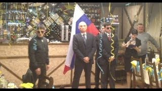 Путин танцует лезгинку / Putin is dancing lezginka. Лезгинка на свадьбе.