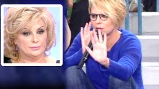 UOMINI E DONNE MARIA DICE BASTA A TINA E LE SPEGNE IL MICROFONO