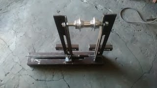 Самодельный станок для центровки велосипедных и мотоциклетных колес.