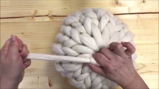 HAND KNIT A ROUND PILLOW WITH FELTED MERINO WOOL