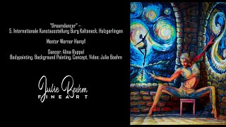 "Taumtänzerin" Eröffnung Vernissage Bodypainting Performance 2D Illusion