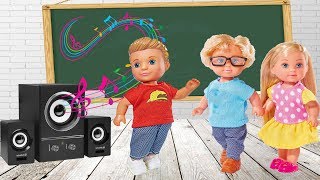 Школьная дискотека! Барби мультик про школу!