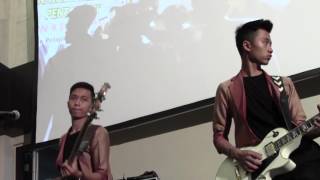 Vertical Band @Pensi SMPN 4 Sby, Lagu santai (cip. Steven and the coconat)