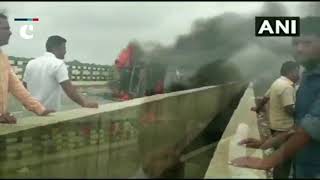 Maharashtra Bandh: Protesters set ablaze a truck in Aurangabad; demands reservation