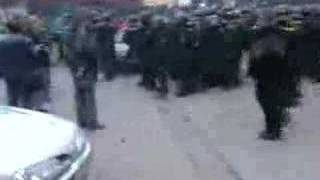 Антифа нападает на акцию чешских правых против ПРО США