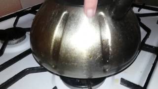 Как быстро очистить чайник при помоши чистящего средства