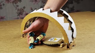 DIY Simple Granny's bear trap from Cardboard