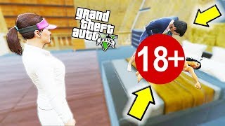 ЧЕМ ЗАНИМАЮТСЯ МАЙКЛ И ЛЮСИ В ОСОБНЯКЕ В GTA 5 ? GTA 5 HOT COFFEE !