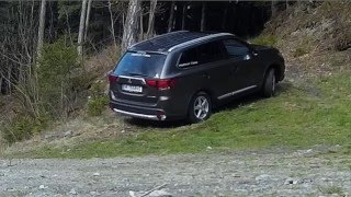 Mitsubishi Outlander 2016 diagonal / roller test and S-AWC explained
