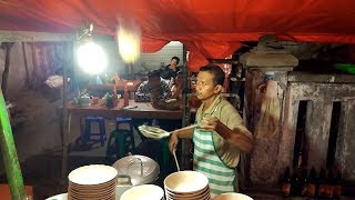 GOKILL !!! MASAK MIE AYAM DI LEMPAR LEMPAR MIE AYAM TERBANG !! | YOGYAKARTA STREET FOOD #BikinNgiler
