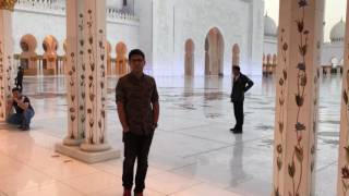 TRAVEL VLOG #5: SHEIKH ZAYED GRAND MOSQUE