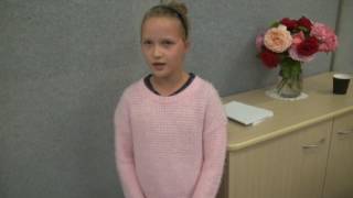 Girl's vision clears after prayer & can read without glasses after 6 years - John Mellor Miracles