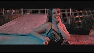 Laura Esquivel y Tomas Mandel - Castle On The Hill