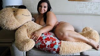 A M B E R ? N O V A ? most beautiful plus size curves outfit ideas , curvy fashion , stylish curvy
