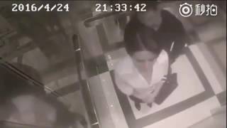 В лифте застал девушку одну,хотел было приставать...Но то что было дальше