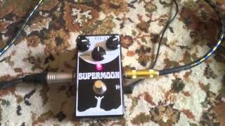 Mr. Black SuperMoon modulated reverb