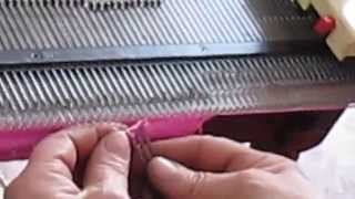 Вязание  на вязальной машине -шапочка на девочку